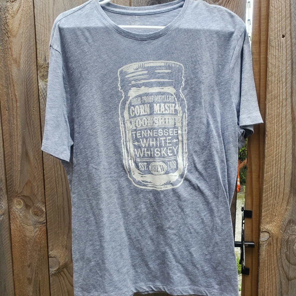 Banana Republic Tennessee Whiskey Grqphic Tee Women's Size Large EUC